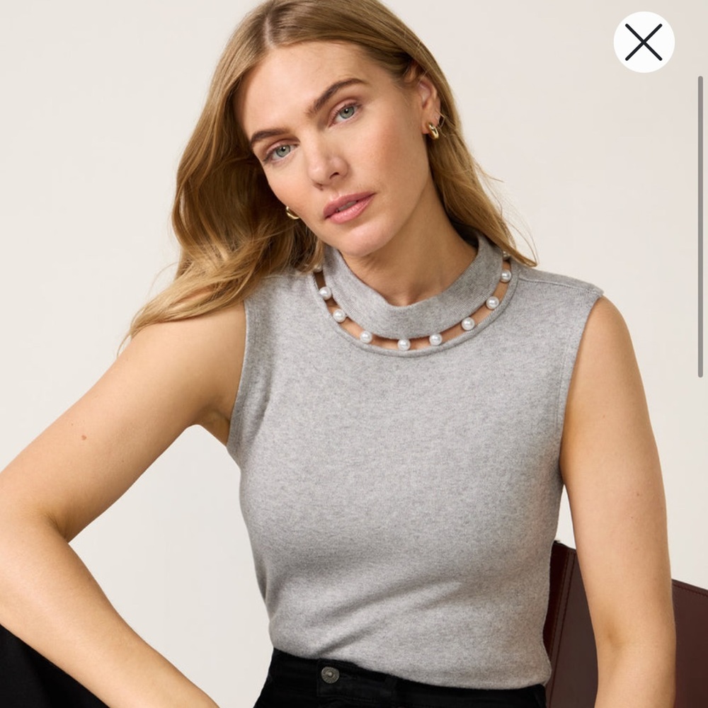 Evereve Gray Sleeveless Mock Neck Tank with Pearl Trim